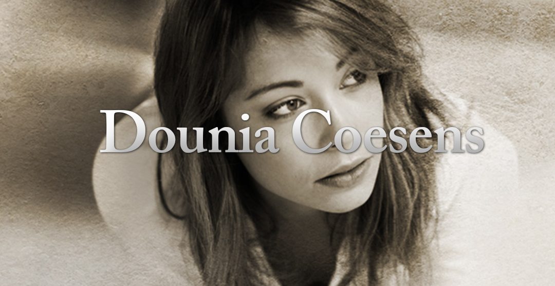Dounia Coesens
